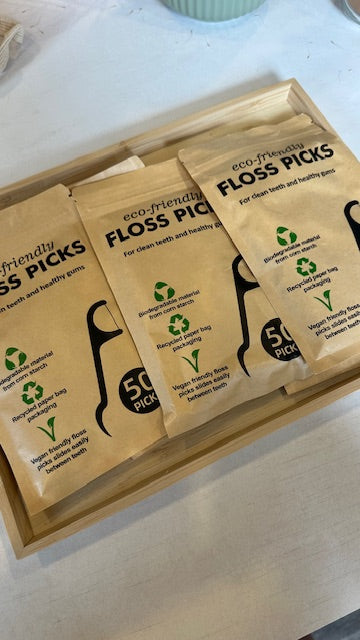 CHARCOAL FLOSS PICKS – 50 PACK